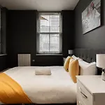Superb 2 Bedroom Apartment Near Edgware Road Station