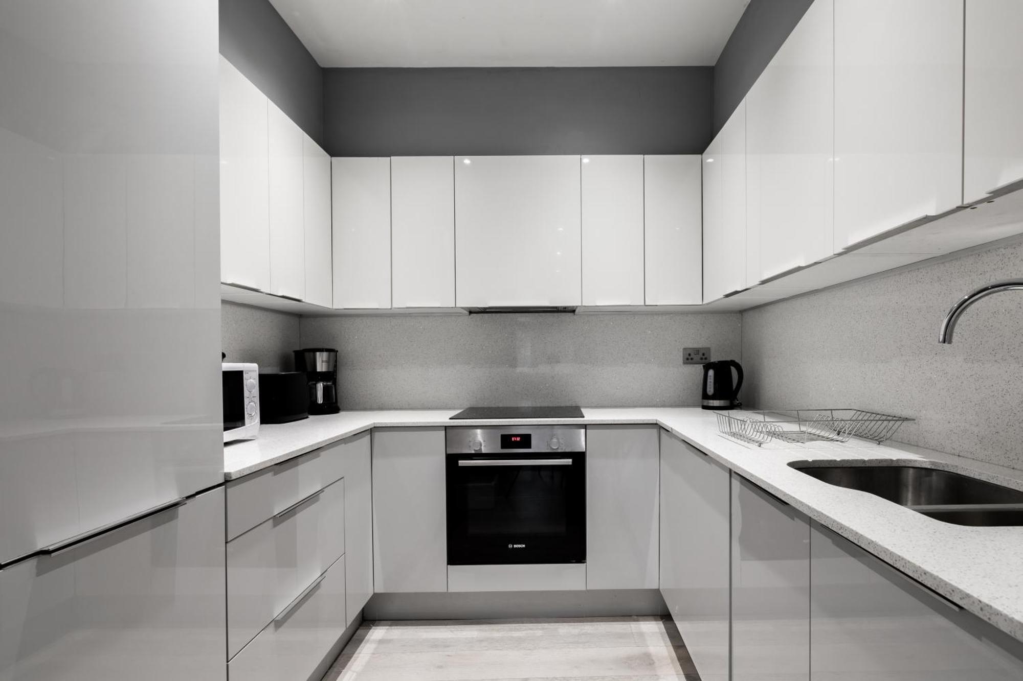 Superb 2 Bedroom Near Edgware Road Station London